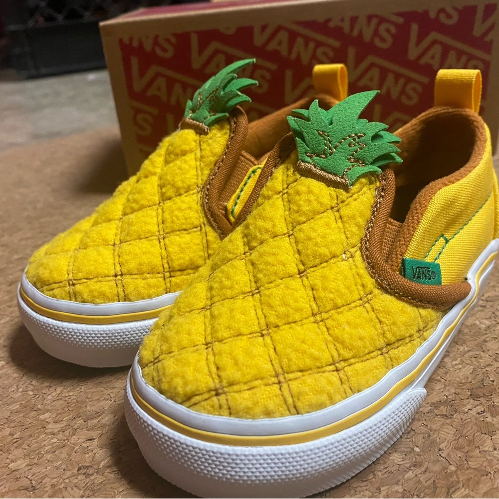 Pineapple/lemon chrome vans